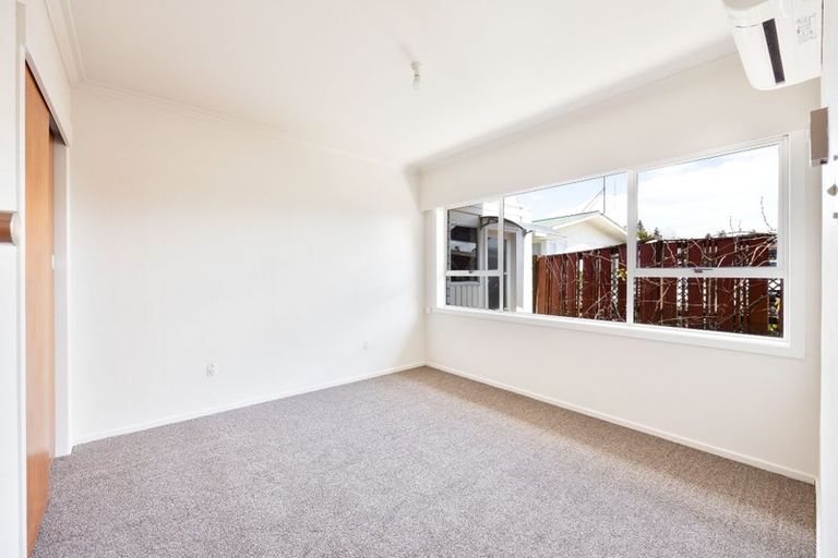Photo of property in 6b Sandleigh Road, Hamilton Lake, Hamilton, 3204