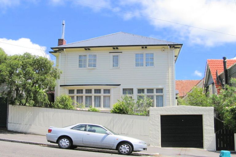 Photo of property in 32 Rimu Road, Kelburn, Wellington, 6012