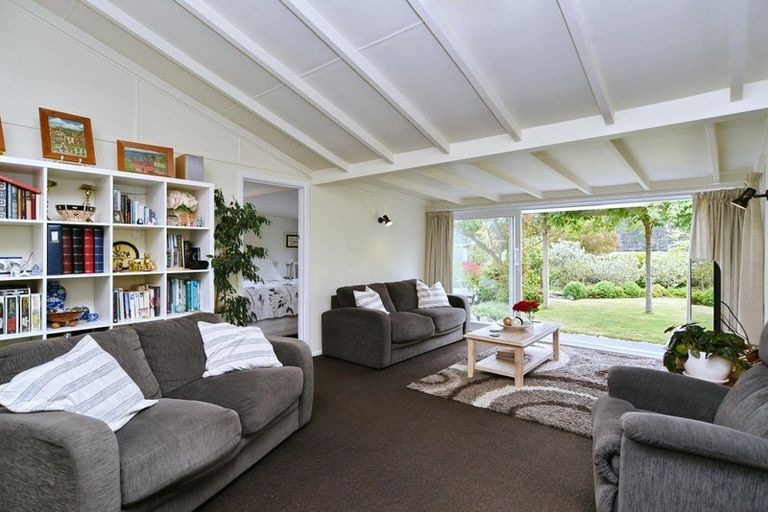 Photo of property in 28 Grierson Avenue, Amberley, 7481