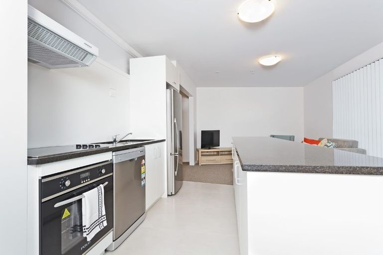 Photo of property in 12/26 Railway Street West, Papakura, 2110