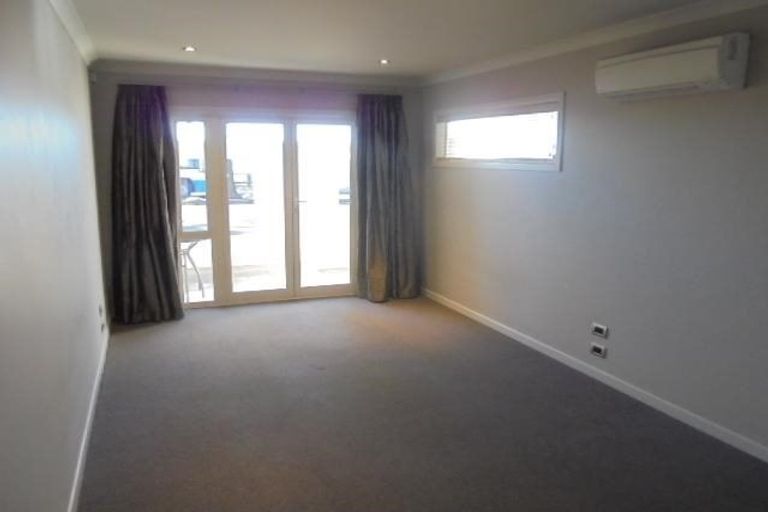 Photo of property in 435 Marine Parade, Napier South, Napier, 4110