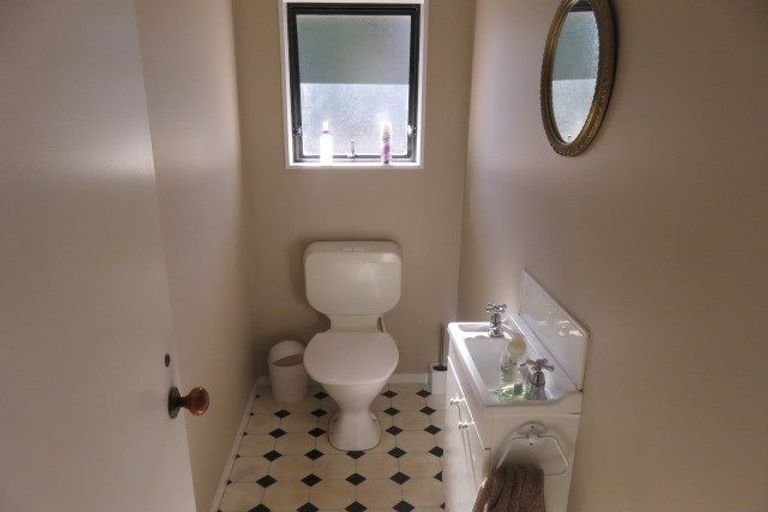 Photo of property in 17 Mews Place, Forest Lake, Hamilton, 3200