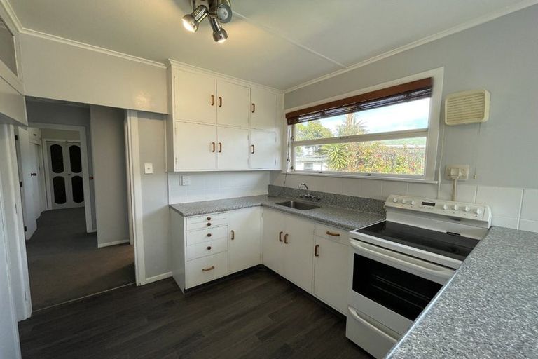 Photo of property in 2 Bennett Place, Onekawa, Napier, 4110