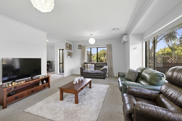 Photo of property in 33 Karamea Street, Whalers Gate, New Plymouth, 4310