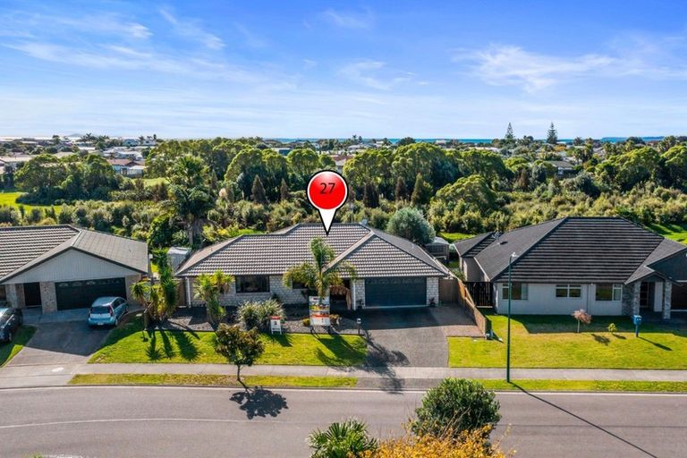 Photo of property in 27 Summerland Crescent, Papamoa Beach, Papamoa, 3118