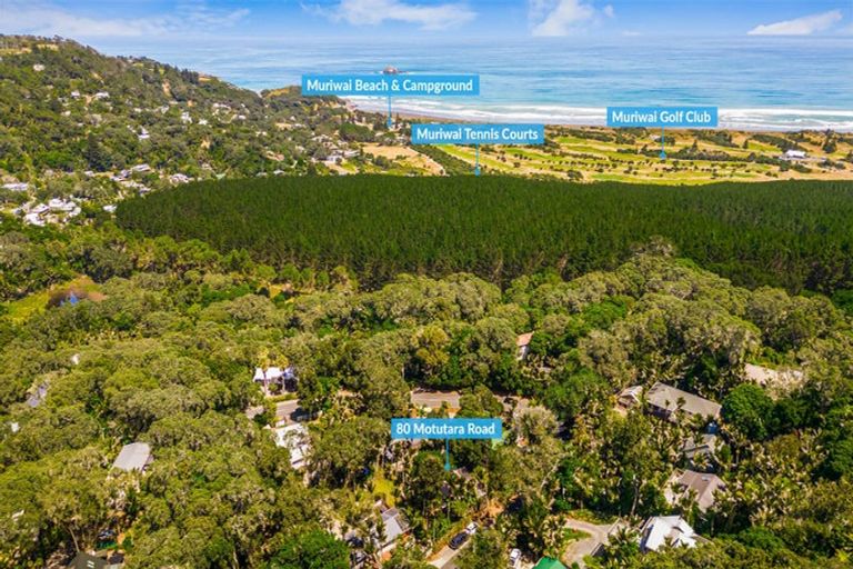 Photo of property in 80 Motutara Road, Muriwai, Waimauku, 0881