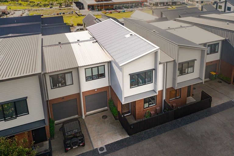 Photo of property in 15 Moki Place, Long Bay, Auckland, 0630