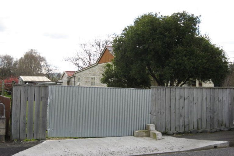 Photo of property in 1 Rathbone Street, Waipawa, 4210