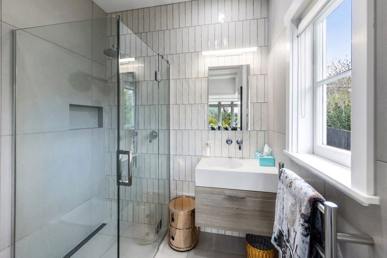 Photo of property in 35 William Denny Avenue, Westmere, Auckland, 1022