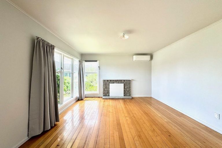 Photo of property in 5 Bolton Place, Otara, Auckland, 2023