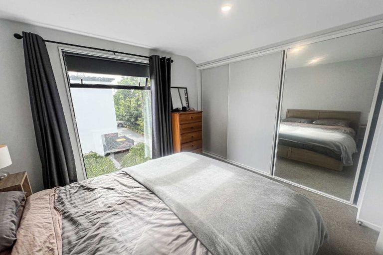 Photo of property in 6/12 New Brighton Road, Shirley, Christchurch, 8061