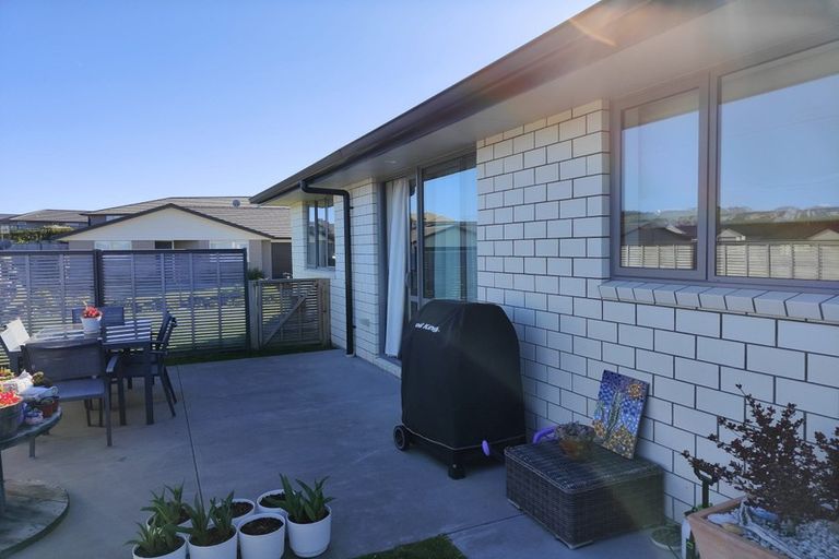 Photo of property in Waterview Estate, 44/4 Greystone Place, Omokoroa, 3114