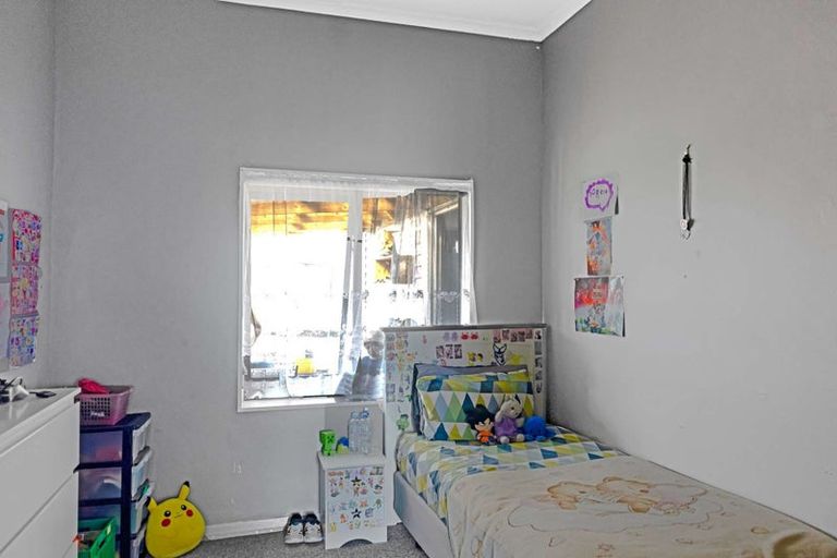 Photo of property in 145 Romilly Street, Westport, 7825