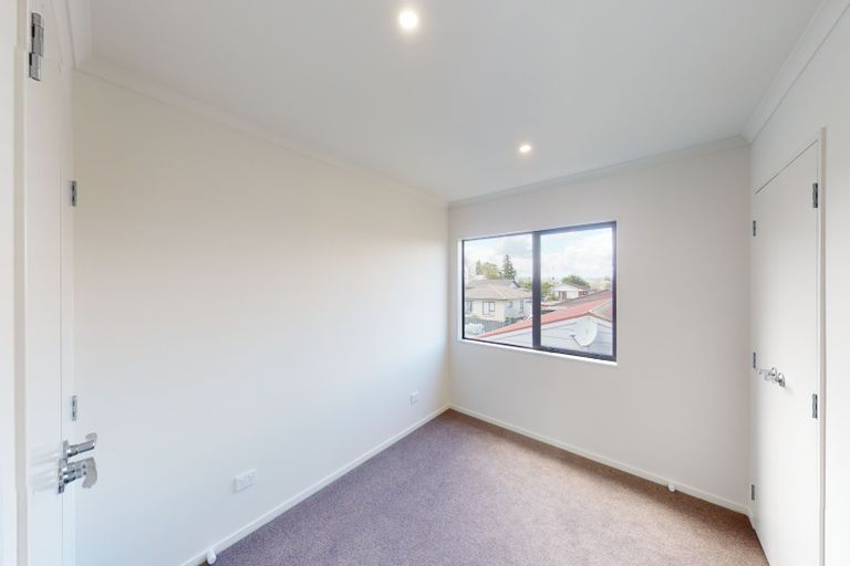 Photo of property in 8/16 Russell Road, Manurewa, Auckland, 2102