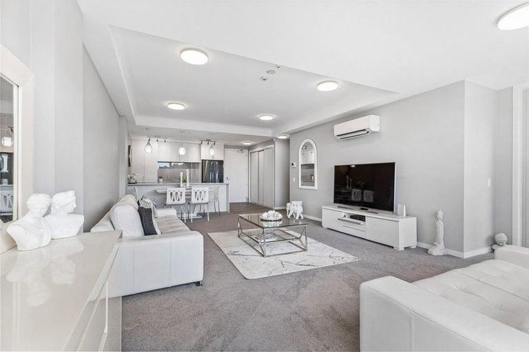 Photo of property in 170 Landmark Terrace, Orewa, 0931