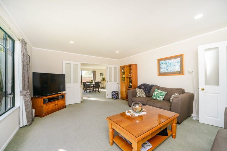 Photo of property in 39 Logan Way, Kelvin Grove, Palmerston North, 4414