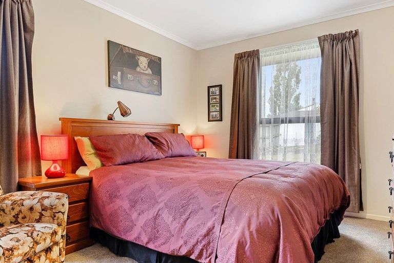 Photo of property in 5 Yellowstone Crescent, Burwood, Christchurch, 8083