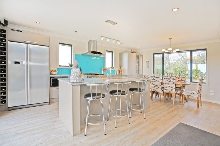 Photo of property in 34 Mckellar Road, Seaward Bush, Invercargill, 9871