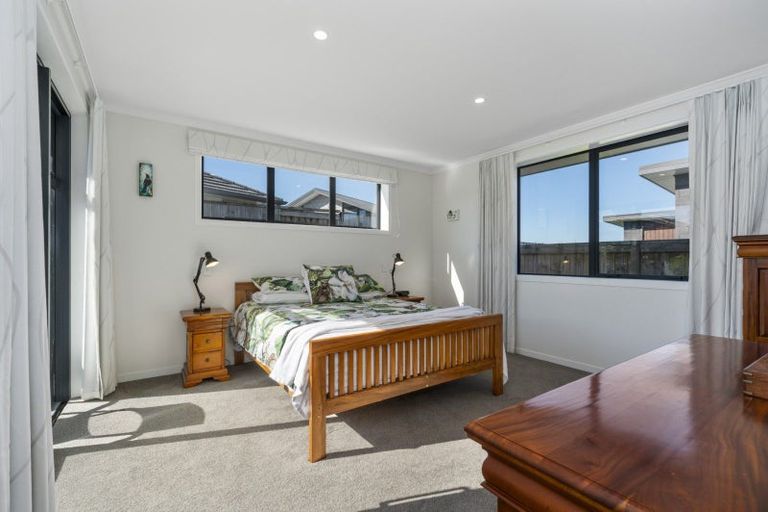 Photo of property in 22 Penetaka Heights, Pyes Pa, Tauranga, 3112