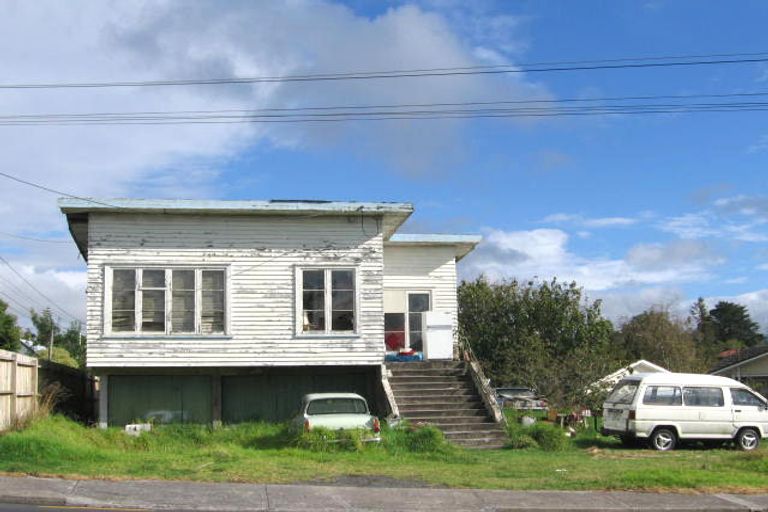 Photo of property in 1/125a View Road, Sunnyvale, Auckland, 0612