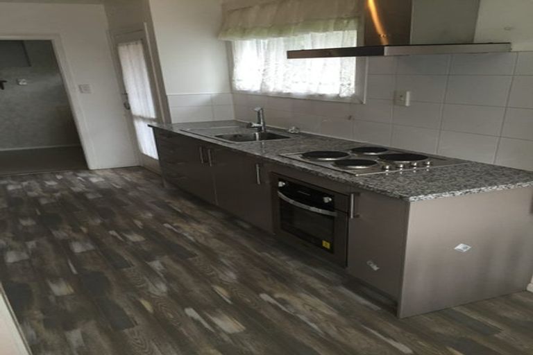 Photo of property in 38 Dickson Crescent, Hornby, Christchurch, 8042