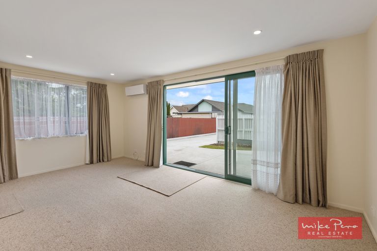 Photo of property in 2/14 Ottawa Road, Wainoni, Christchurch, 8061