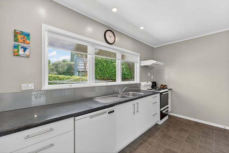 Photo of property in 98 Eban Avenue, Hillcrest, Auckland, 0627