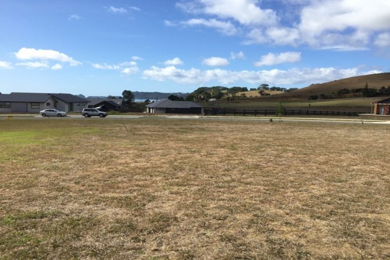 Photo of property in 5 Powhiri Place, Wharekaho, Whitianga, 3510