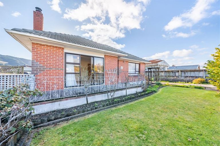 Photo of property in 257 Fergusson Drive, Heretaunga, Upper Hutt, 5018