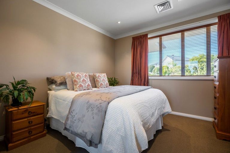 Photo of property in 6 Stonewall Place, Huntsbury, Christchurch, 8022