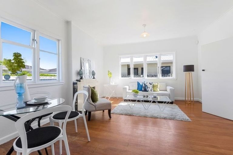 Photo of property in 1/42 Vine Street, Mangere East, Auckland, 2024