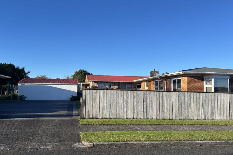 Photo of property in 239 Mangorei Road, Merrilands, New Plymouth, 4312