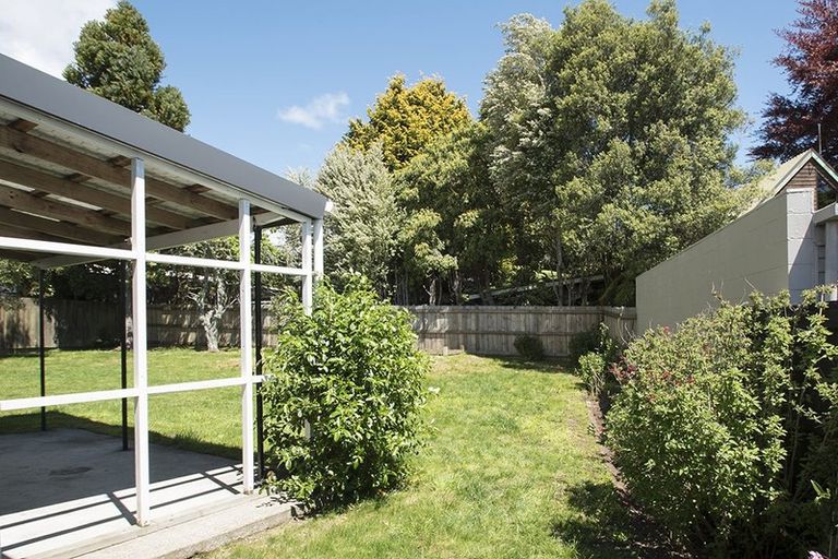 Photo of property in 4 Lynbert Road, Lynmore, Rotorua, 3010