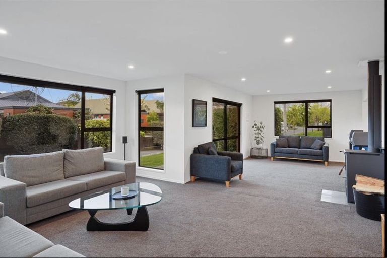 Photo of property in 14 Melissa Place, Burnside, Christchurch, 8042