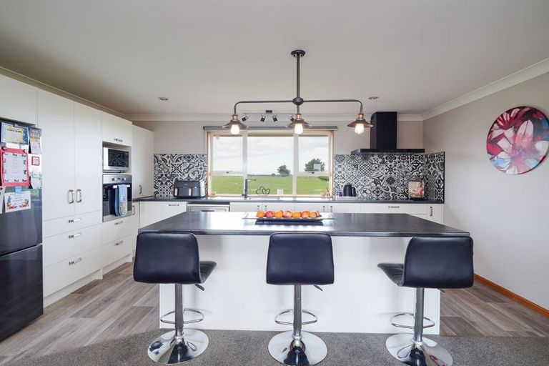 Photo of property in 381 Bay Road, West Plains, Invercargill, 9879