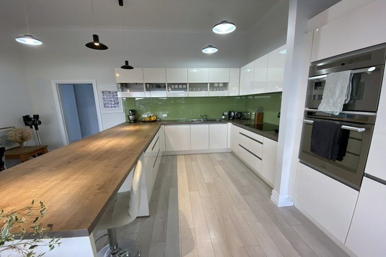 Photo of property in 8 Pari Tai Way, Houghton Bay, Wellington, 6023