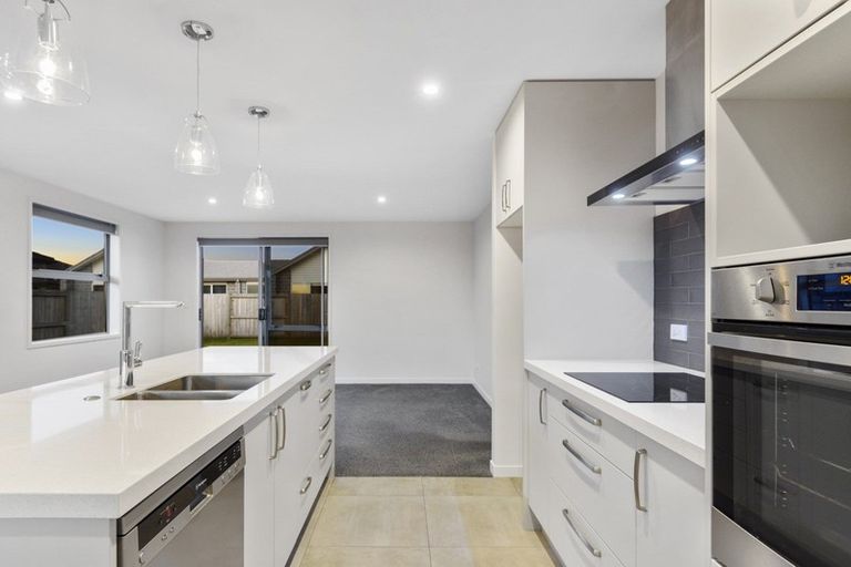 Photo of property in 12 Te Kio Crescent, Papamoa Beach, Papamoa, 3118