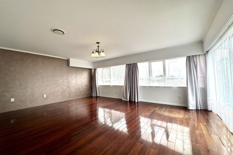 Photo of property in 358 Te Atatu Road, Te Atatu South, Auckland, 0610