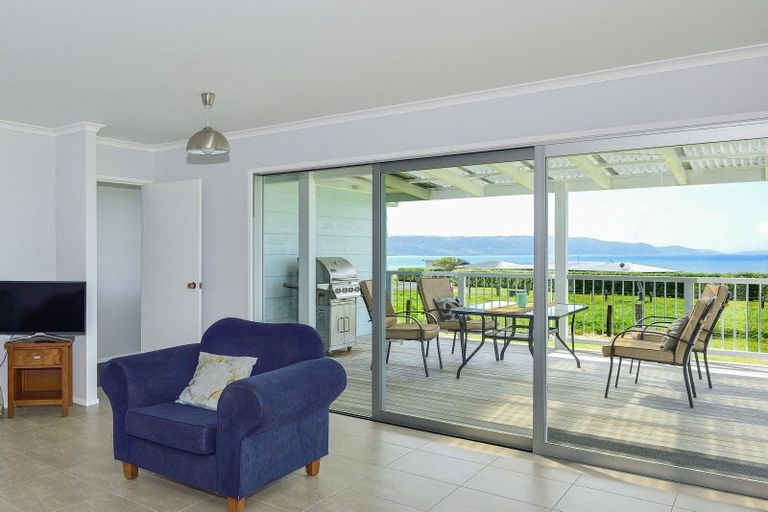Photo of property in 4 Waihinahina Way, Mahia, 4198
