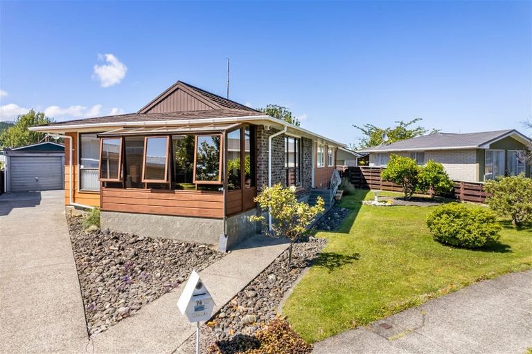 Photo of property in 74 California Drive, Totara Park, Upper Hutt, 5018