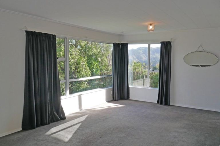 Photo of property in 14b Oakleigh Street, Maungaraki, Lower Hutt, 5010