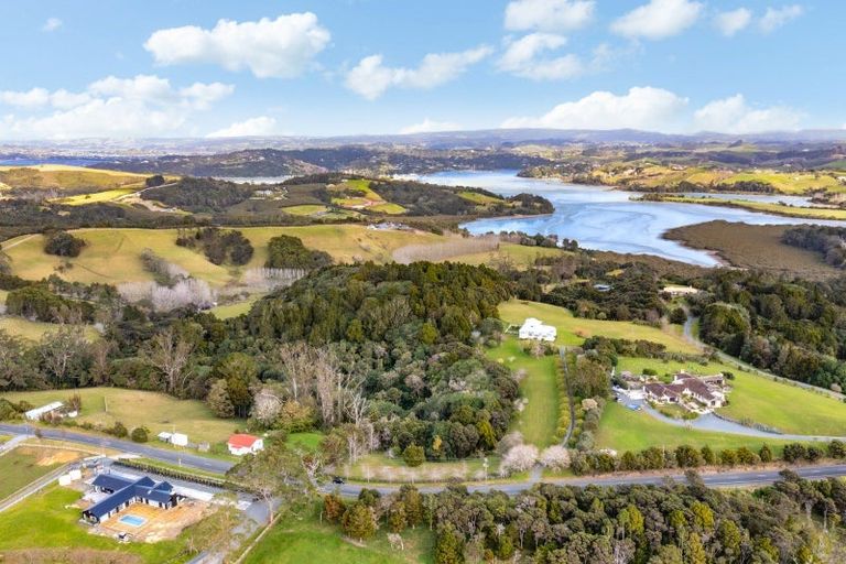 Photo of property in 421 Whitmore Road, Tawharanui Peninsula, Warkworth, 0986