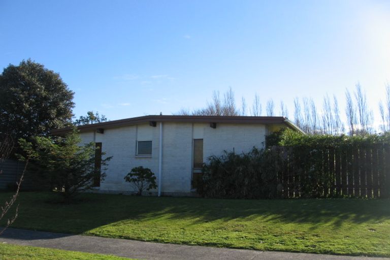 Photo of property in 5 Purdie Place, Milson, Palmerston North, 4414