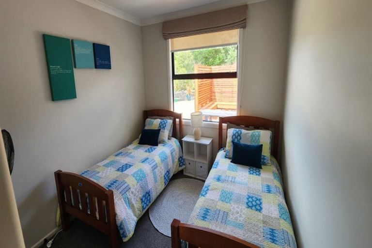 Photo of property in 2 Kahu Close, Kaiteriteri, Motueka, 7197