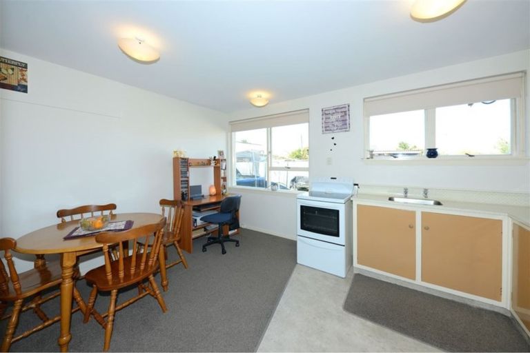 Photo of property in 1/29a Wainoni Road, Wainoni, Christchurch, 8061