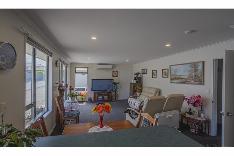 Photo of property in 2/92 Arthur Street, Seaview, Timaru, 7910