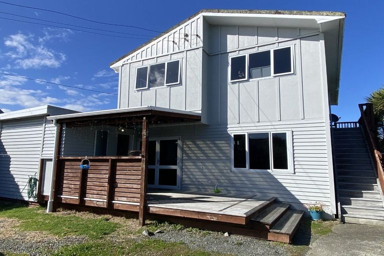Photo of property in 4 Eatwell Avenue, Paraparaumu Beach, Paraparaumu, 5032