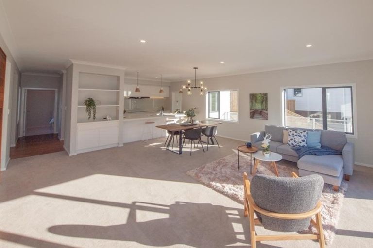 Photo of property in 16 Rochdale Drive, Churton Park, Wellington, 6037