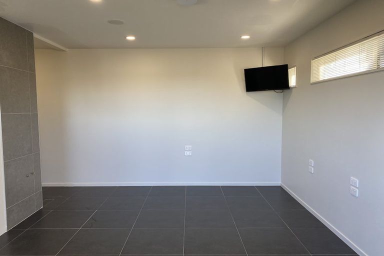 Photo of property in 28 Roseanne Road, Manurewa, Auckland, 2102