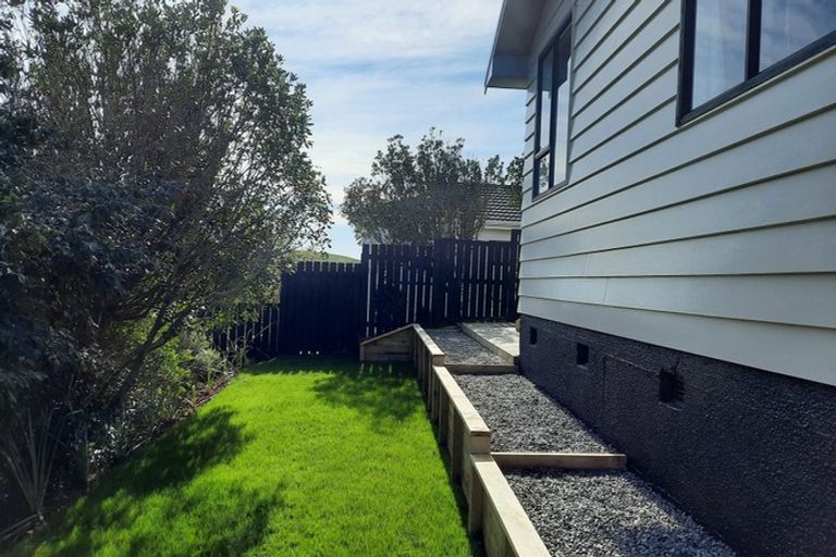 Photo of property in 11b Lomita Road, Johnsonville, Wellington, 6037